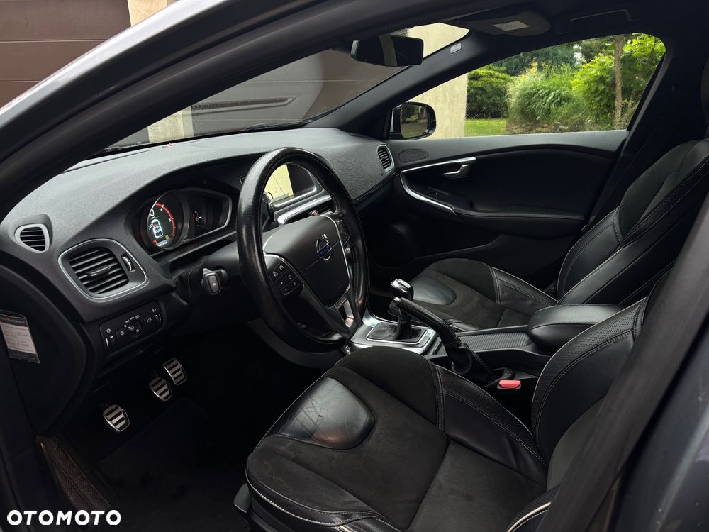 Volvo V40 D4 Drive-E R-Design Momentum - 9