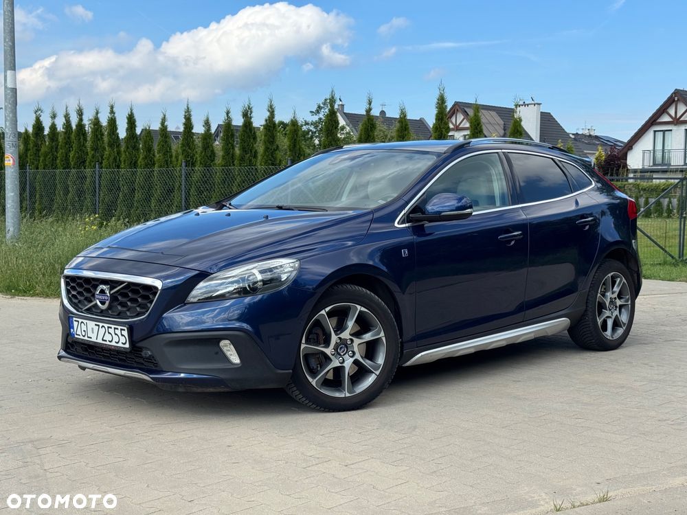 Volvo V40 Cross Country T4 Drive-E Ocean Race - 1
