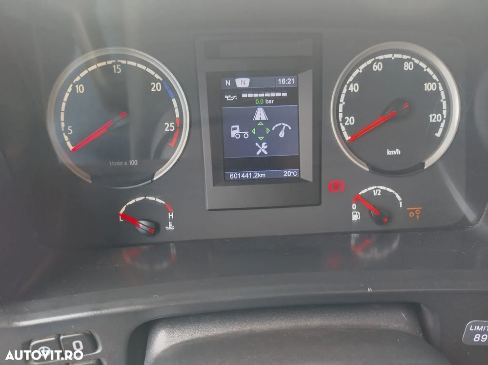 Scania V8 cu 500CP, 2011, 599.690km, 6x2 cu axa liftabila si viratoare, Cutie viteze automata, Anvelope 315/80R22,5 90% bune, Kit basculare, rezervor 600l, goarne, proiectoare, Carte identitate, rulat in Germania, PROMOTIE 28.900 EUR+Tva - 29