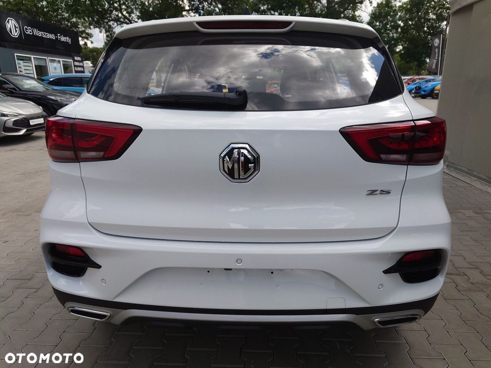 MG ZS - 4