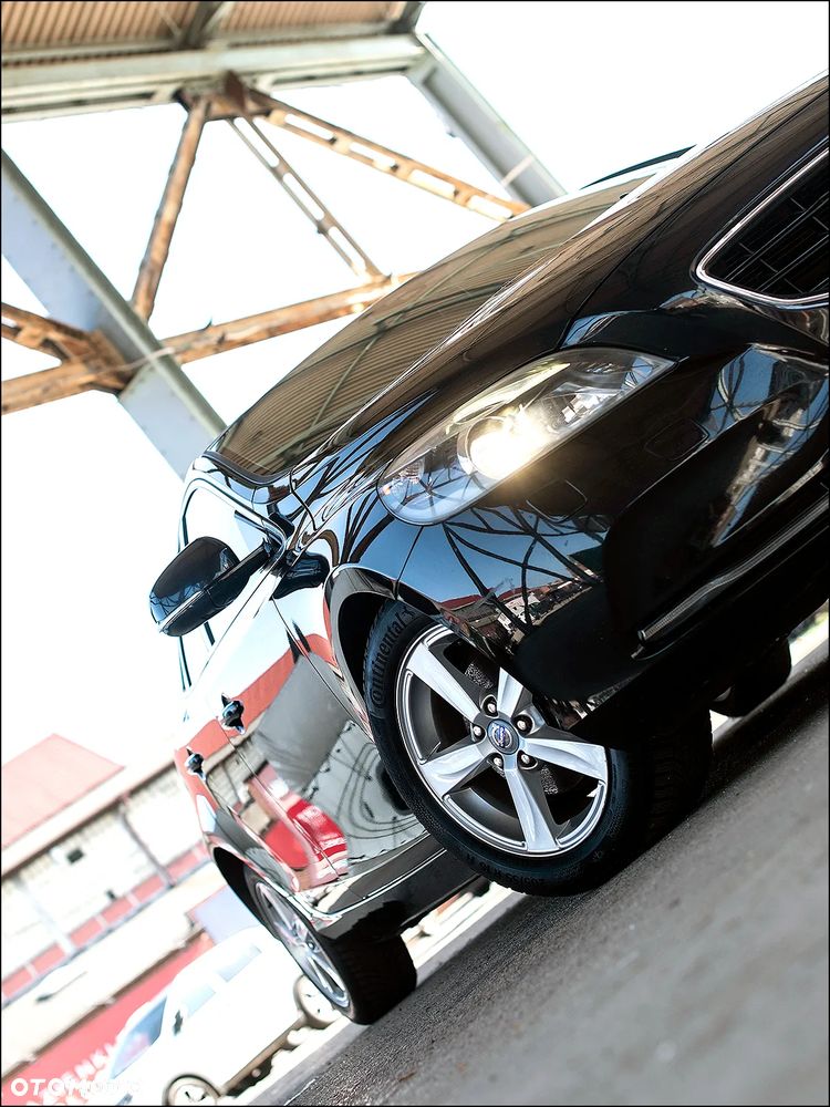 Volvo V40 D2 Summum - 12