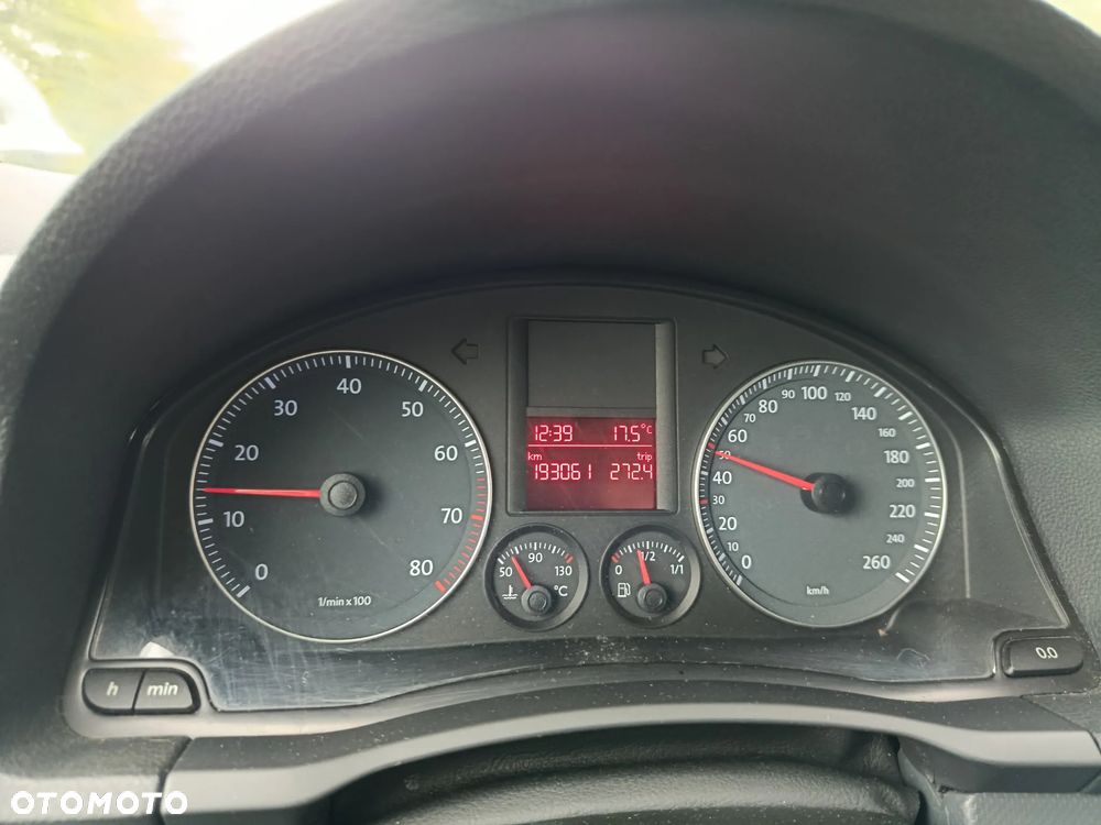 Volkswagen Golf 1.6 Comfortline - 40