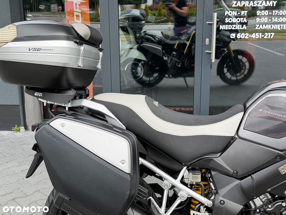 Suzuki V-STROM - 10