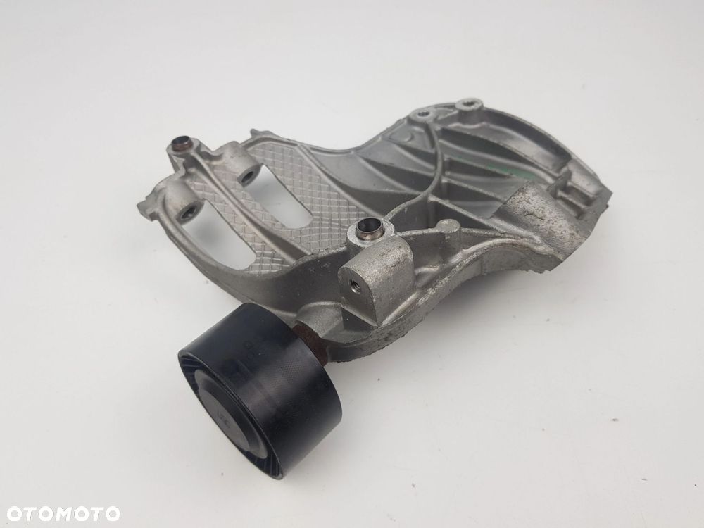 Łapa mocowania sprężarki klimatyzacji BMW F10 F20 F30 7585167 - 3