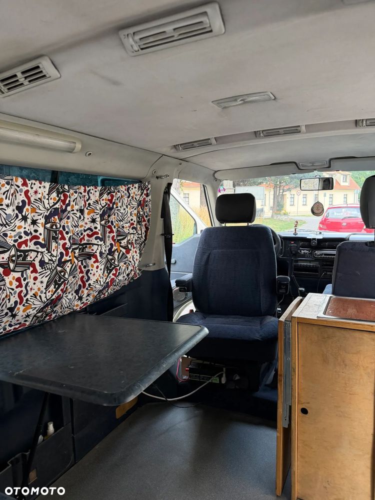 Volkswagen Transporter - 20