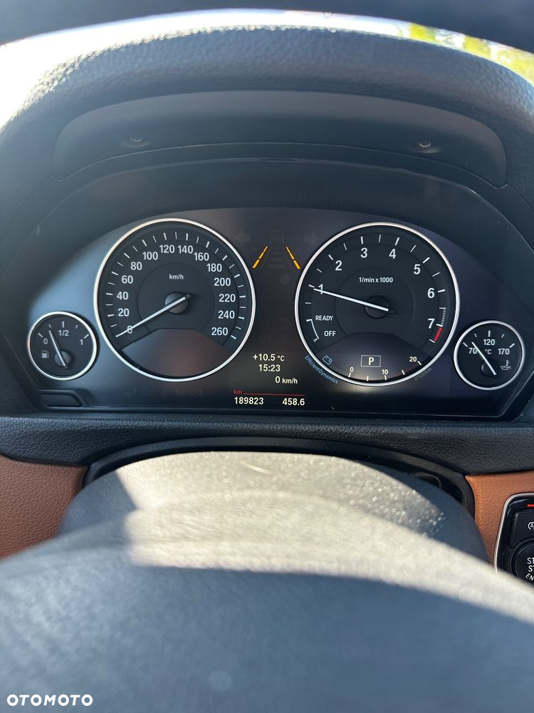 BMW Seria 3 335i xDrive - 14