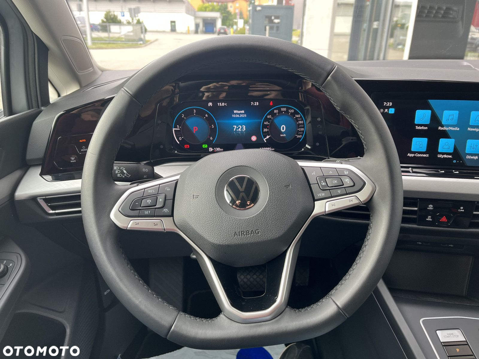 Volkswagen Golf - 21
