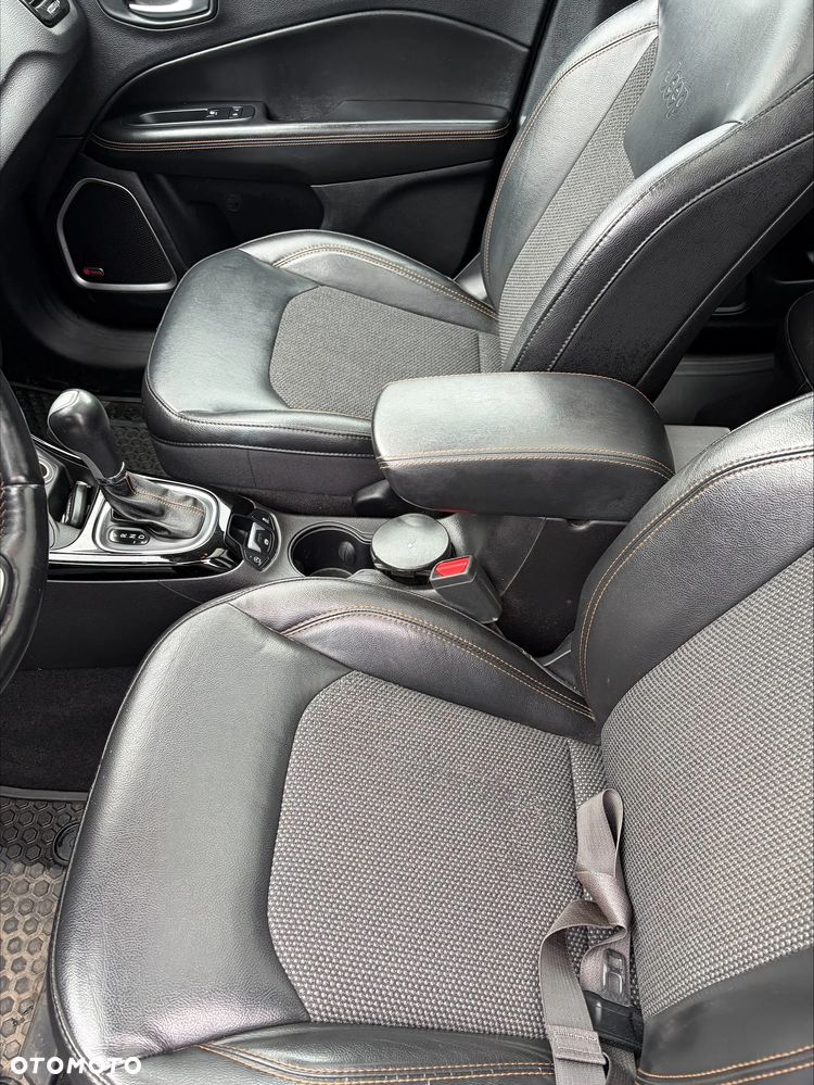 Jeep Compass 2.0 MultiJet Active Drive Low Automatik Trailhawk - 16