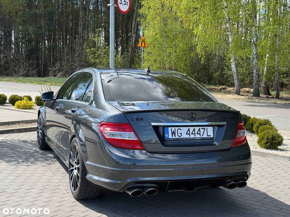 Mercedes-Benz Klasa C 63 AMG 7G-TRONIC SPORT EDITION - 4