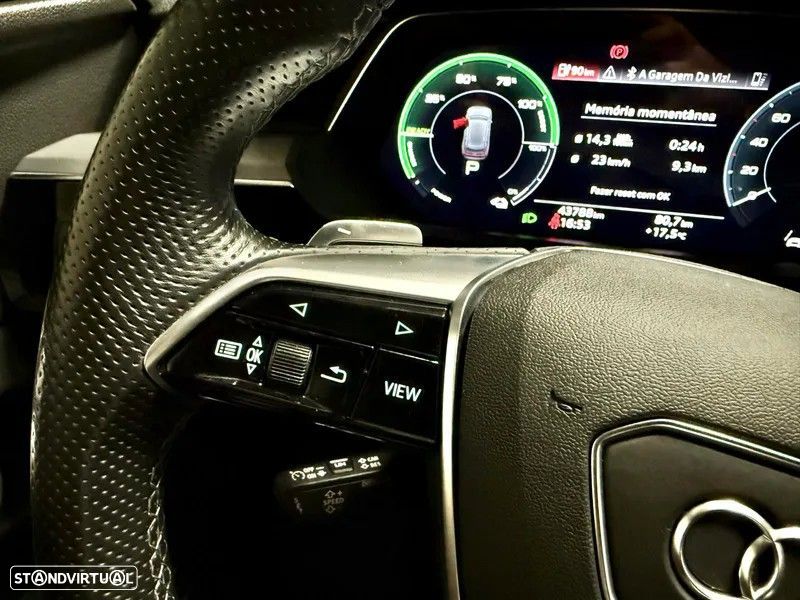 Audi e-tron 55 quattro S line - 38