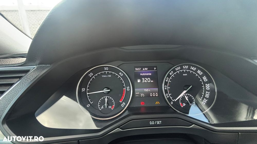 Skoda Superb 2.0 TDI DSG Ambition - 5