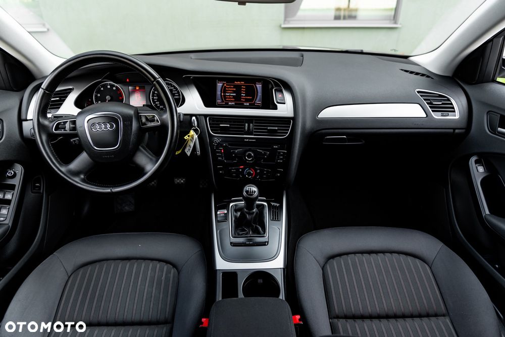 Audi A4 Limousine 1.8 TFSI Attraction - 29
