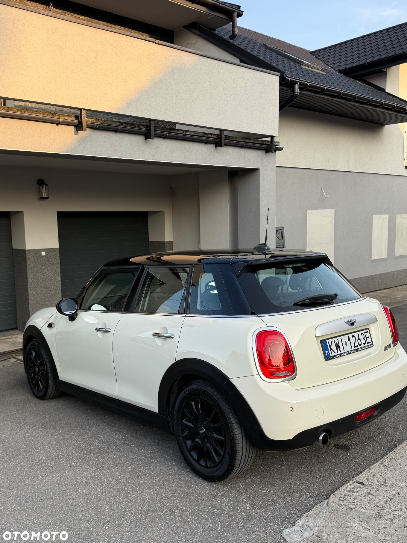 MINI Cooper Standard - 3