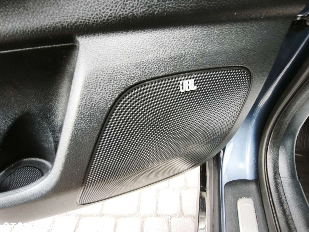 Kia Sportage - 16