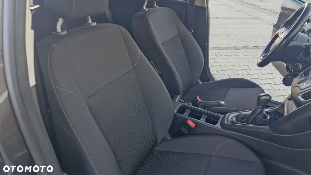 Ford Focus 1.6 Trend - 14