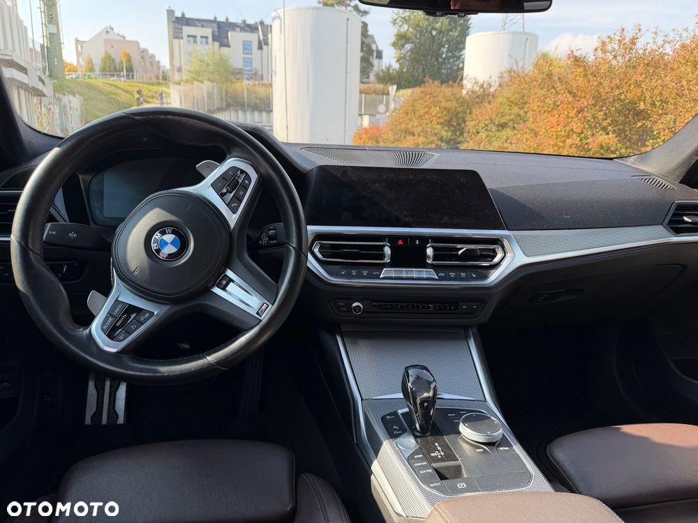 BMW Seria 3 330i xDrive Edition M Sport Shadow - 16