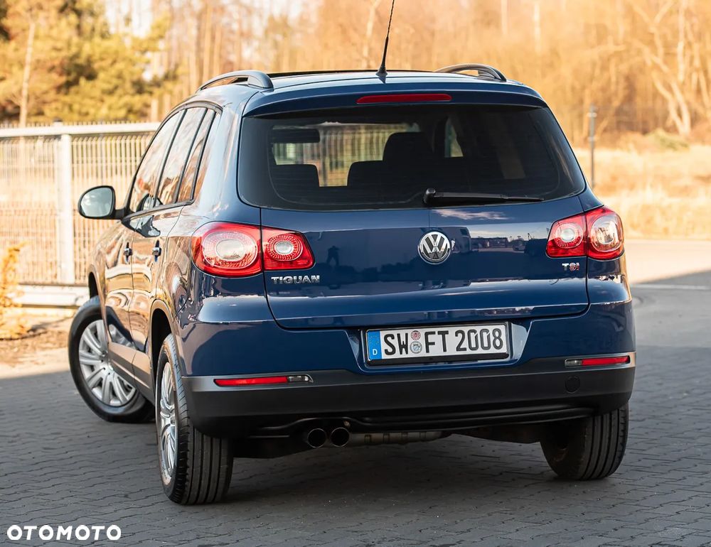 Volkswagen Tiguan - 8