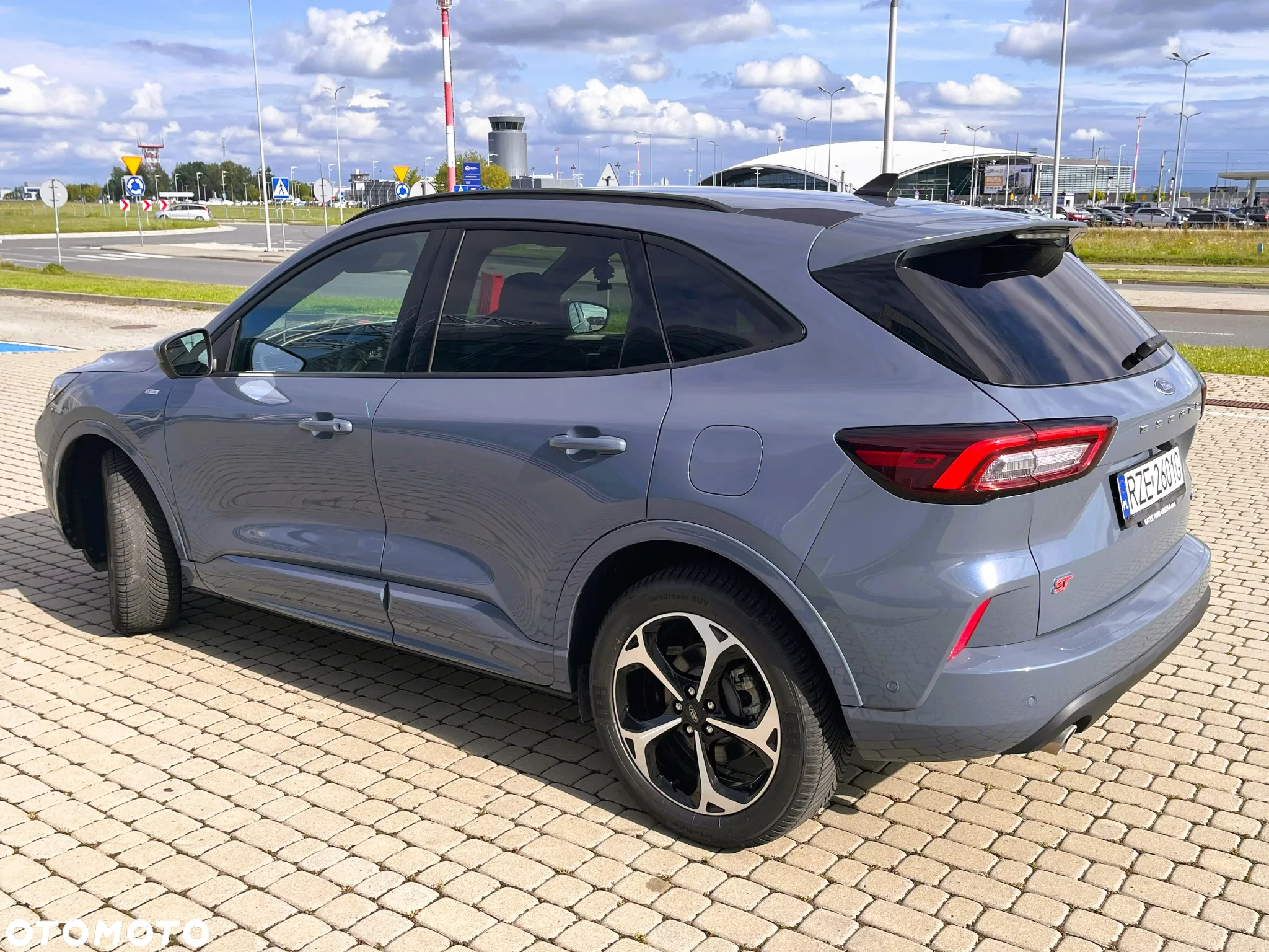 Ford Kuga - 10