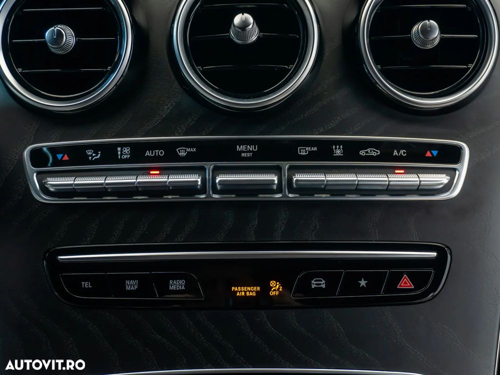 Mercedes-Benz GLC - 33