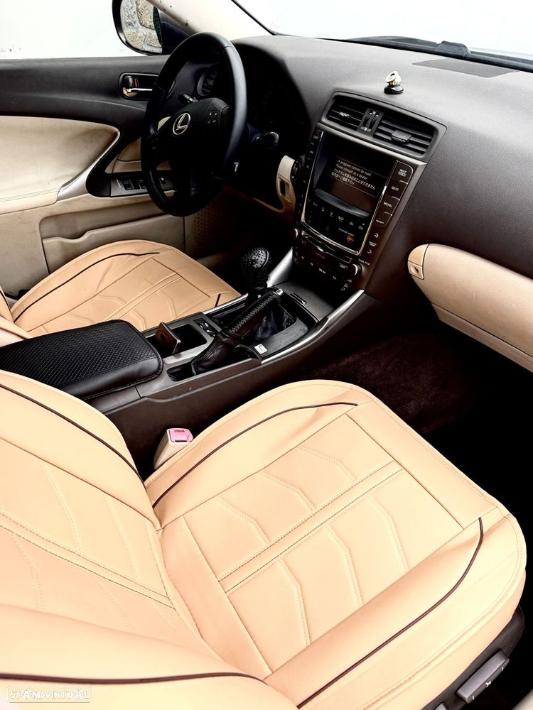 Lexus IS 220 d Executive 6G - 28