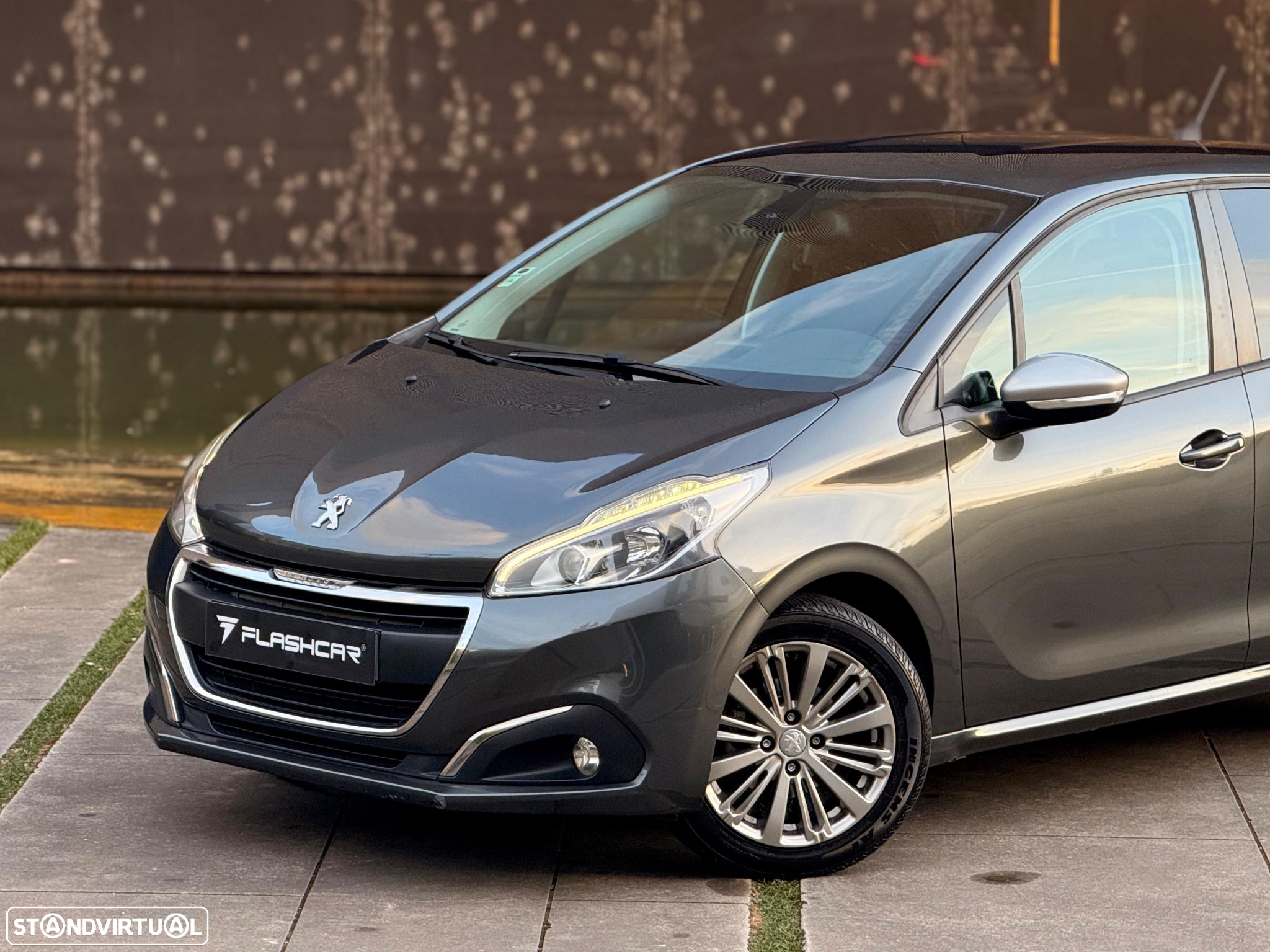 Peugeot 208 1.2 VTi SE Style - 19