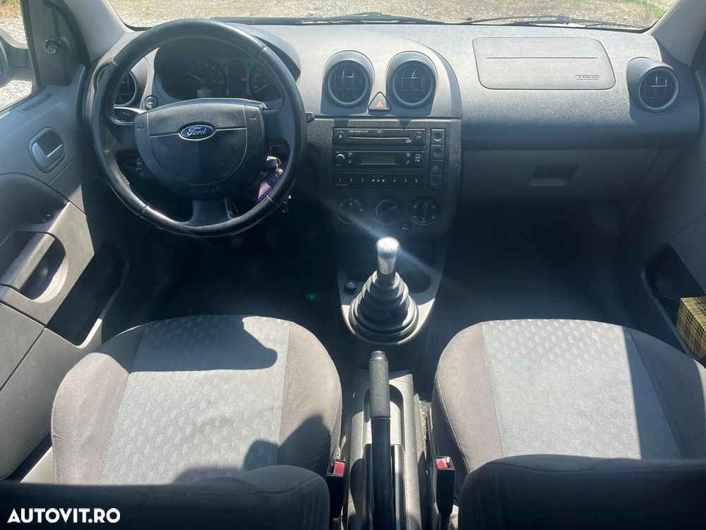 Ford Fiesta 1.4 Trend - 17