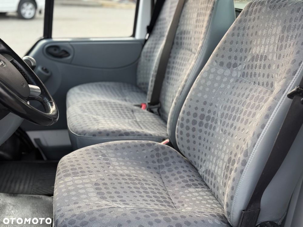 Ford Transit - 26
