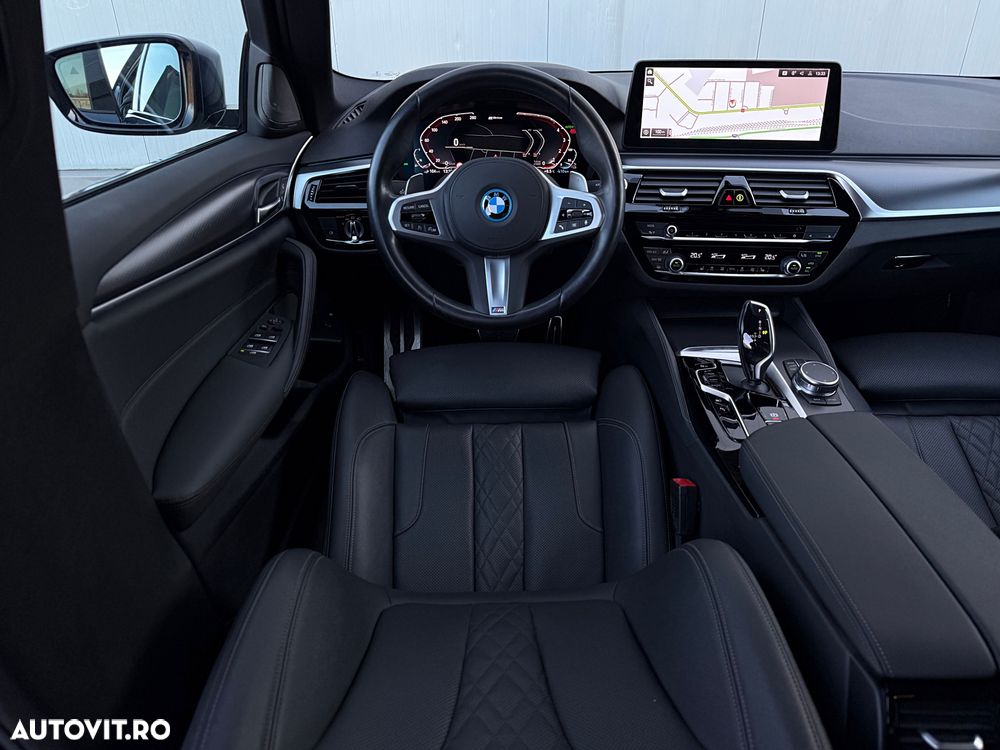 BMW Seria 5 530e Aut. - 23