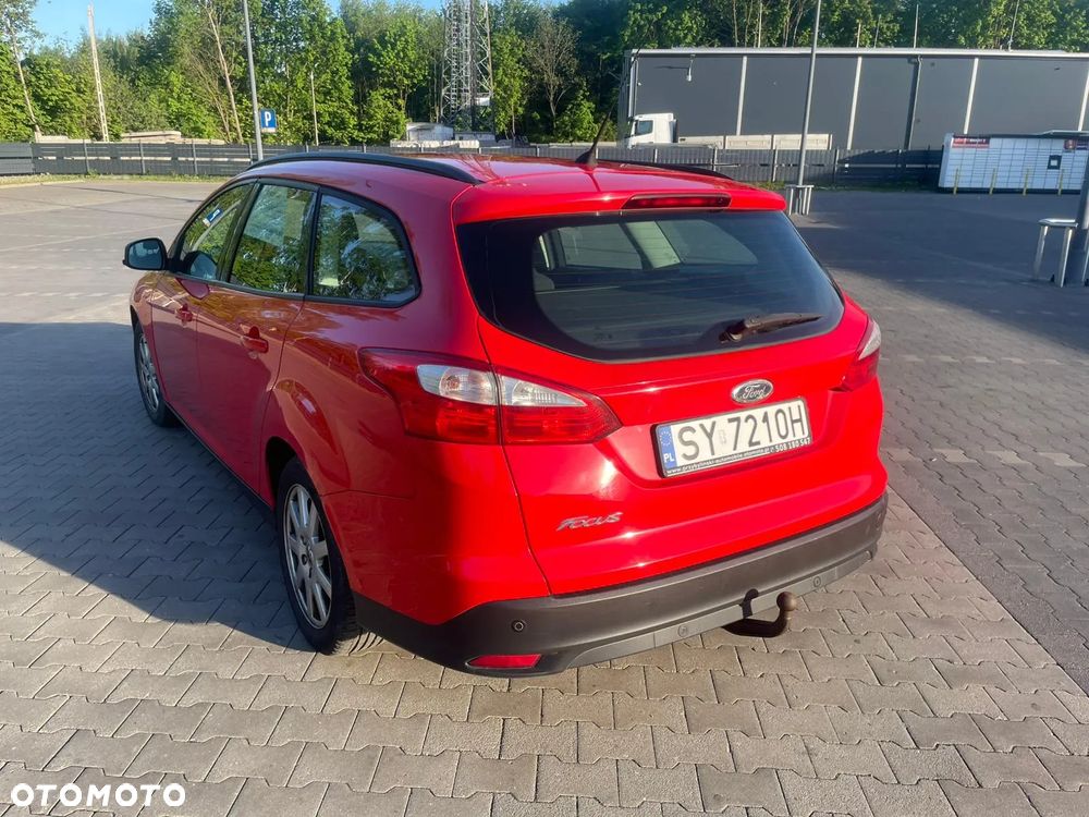 Ford Focus ver-1-6-tdci-dpf-start--stopp--system-sync-edition - 3