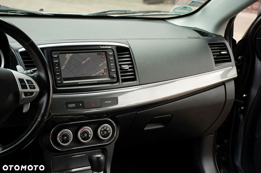 Mitsubishi Lancer 1.8 CVT Intense - 35