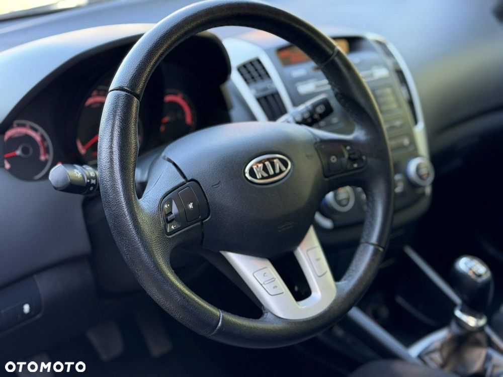 Kia Ceed - 15