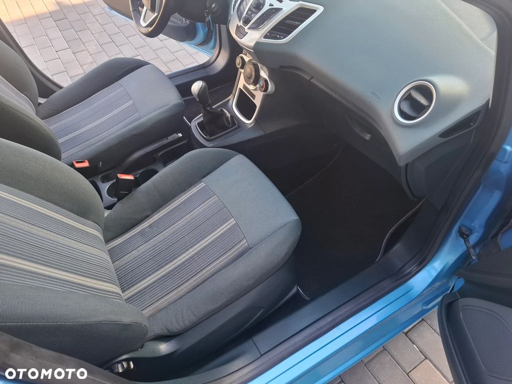 Ford Fiesta 1.25 Ghia - 15