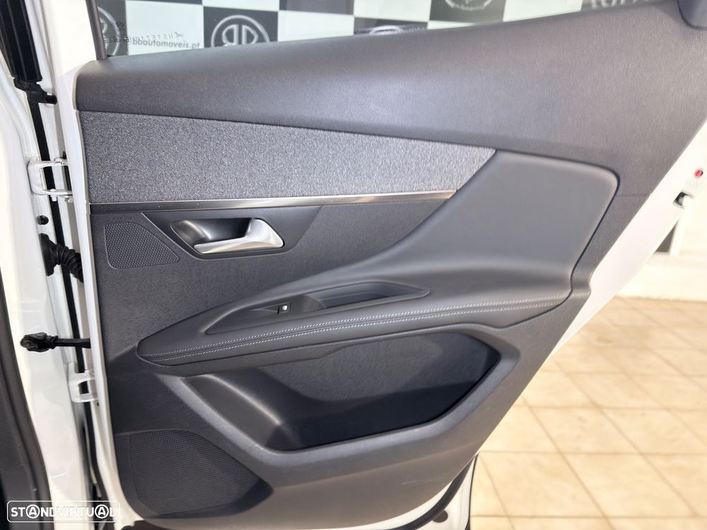 Peugeot 3008 PureTech 130 Stop & Start GPF EAT8 Allure - 20