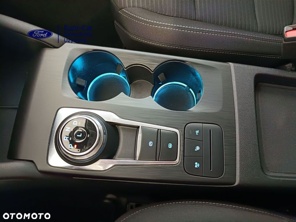 Ford Kuga - 27