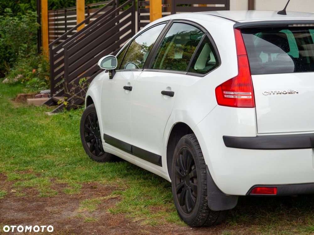 Citroen C4 2009 photo 4
