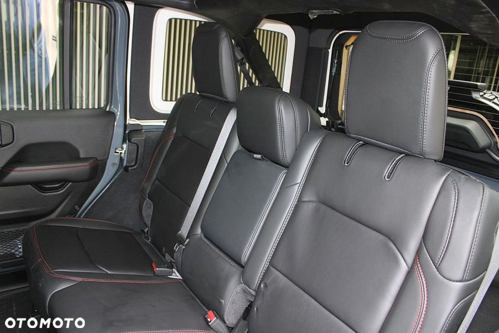Jeep Wrangler - 19