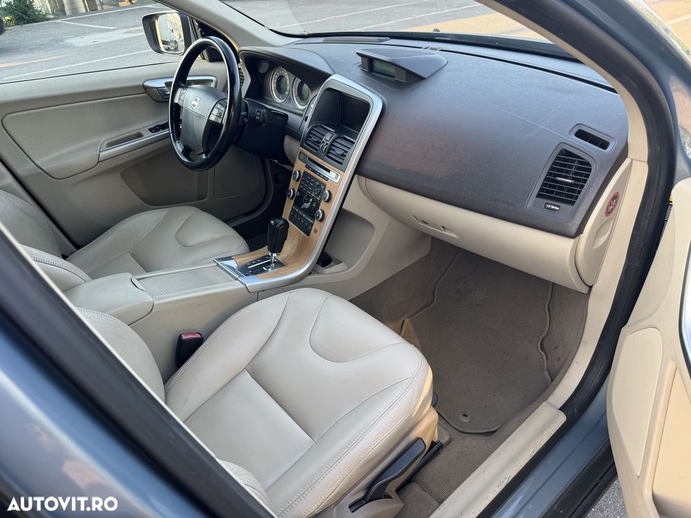 Volvo XC 60 D5 AWD Summum - 10