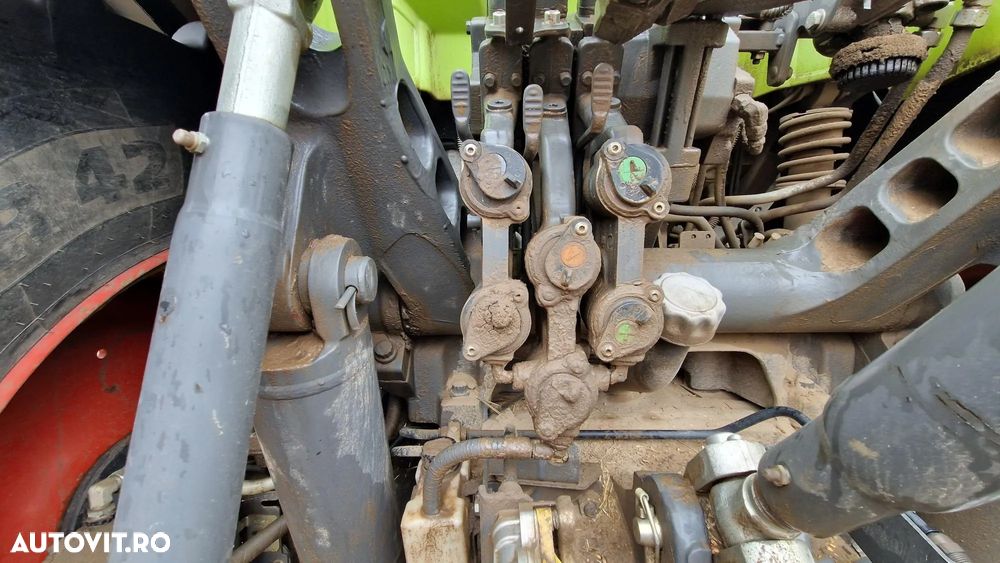 Claas AXION 810 - 23