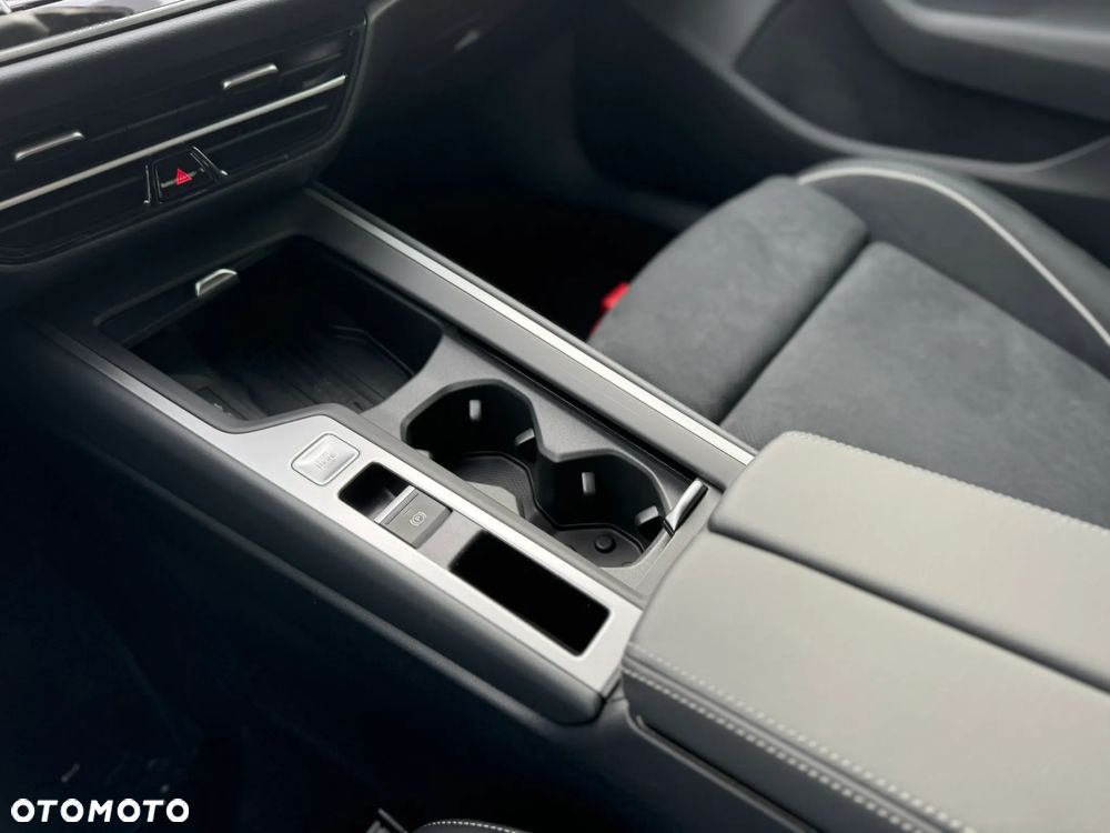 Volkswagen Passat - 26