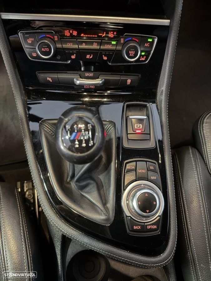 BMW 216 Active Tourer d Pack M - 23