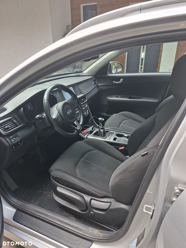 Kia Optima 1.7 CRDI M - 12