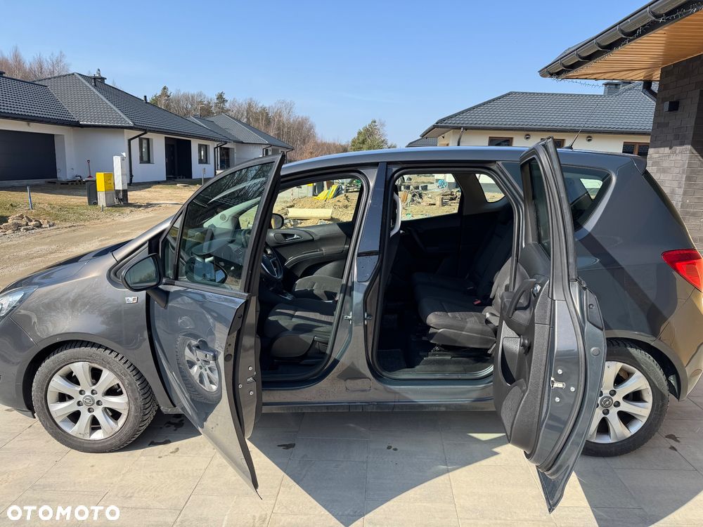 Opel Meriva - 8