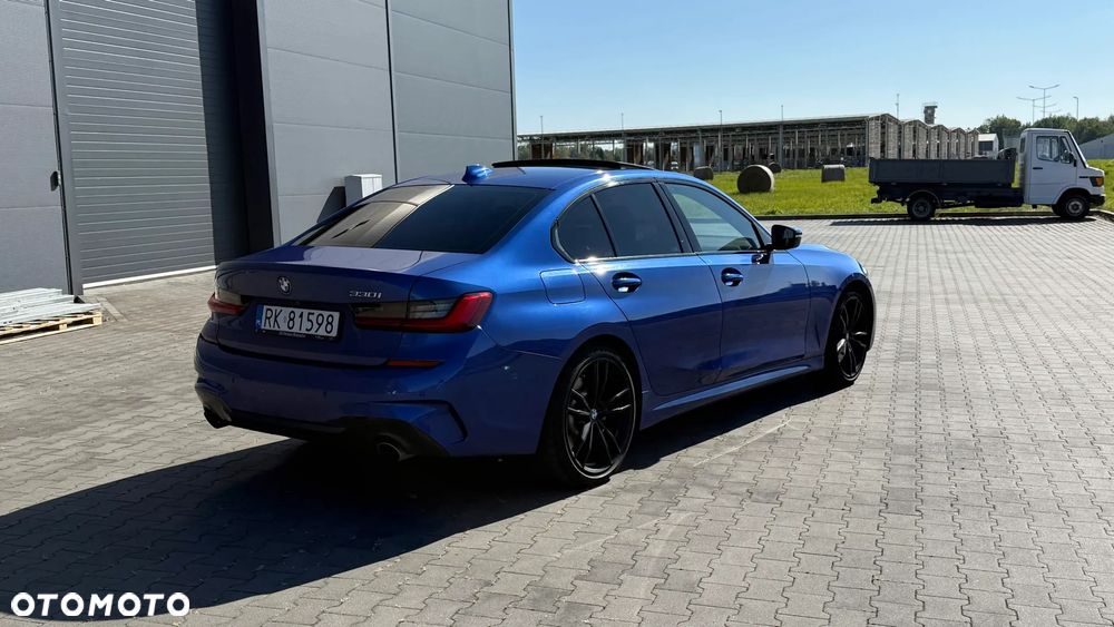 BMW Seria 3 330i xDrive M Sport - 8