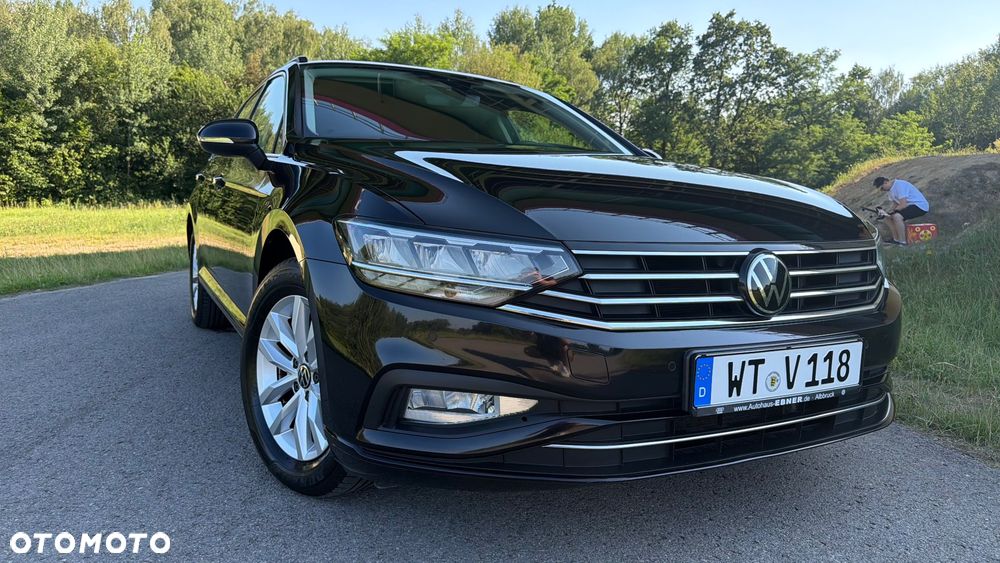 Volkswagen Passat 2.0 TDI SCR DSG - 2