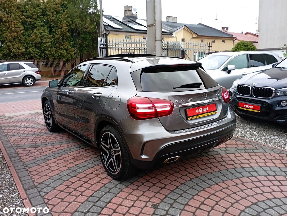 Mercedes-Benz GLA 220 4-Matic AMG Line - 6