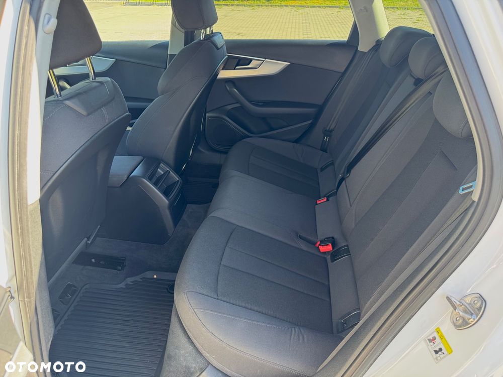 Audi A4 Avant 2.0 TDI DPF S line Sportpaket - 11