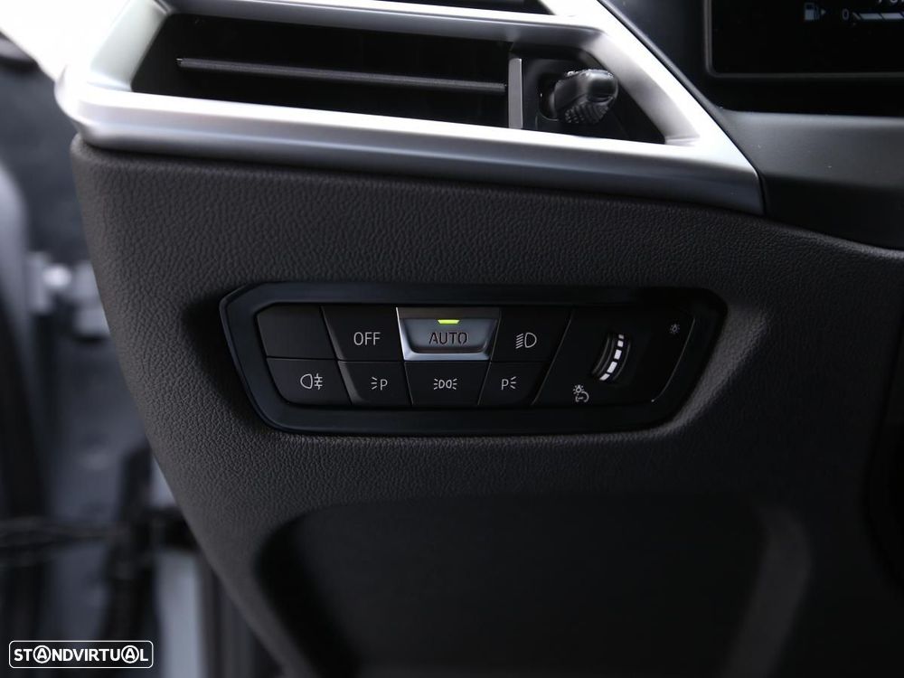 BMW 330 i Touring xDrive Aut. - 19