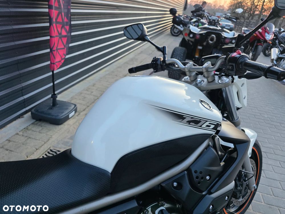 Yamaha XJ - 19