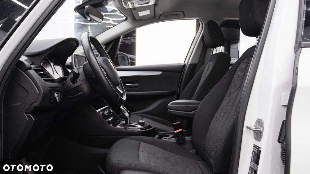 BMW Seria 2 218d Advantage - 15