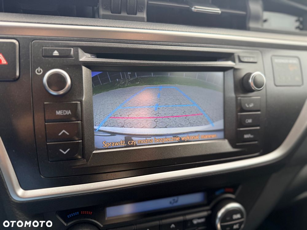 Toyota Auris Hybrid 135 Premium - 26